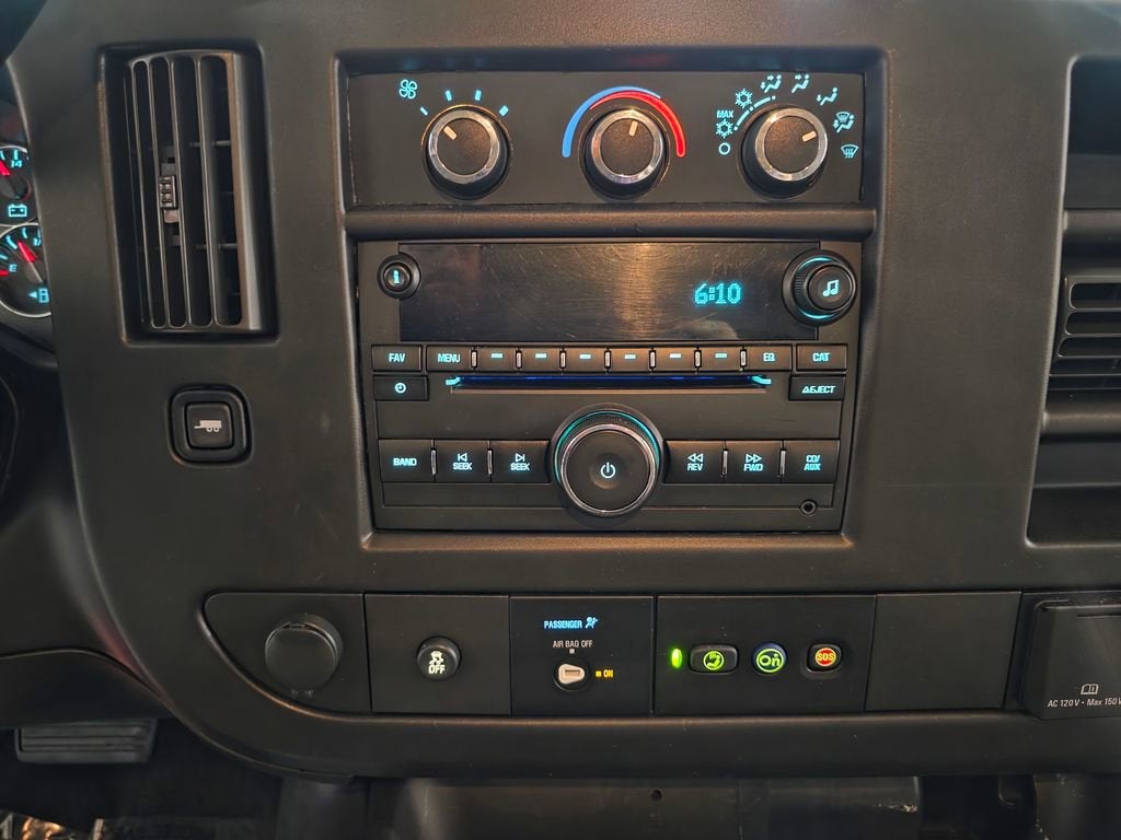 2017 Chevrolet Express Passenger 3500 LT