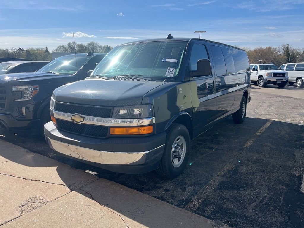 2017 Chevrolet Express Passenger 3500 LT