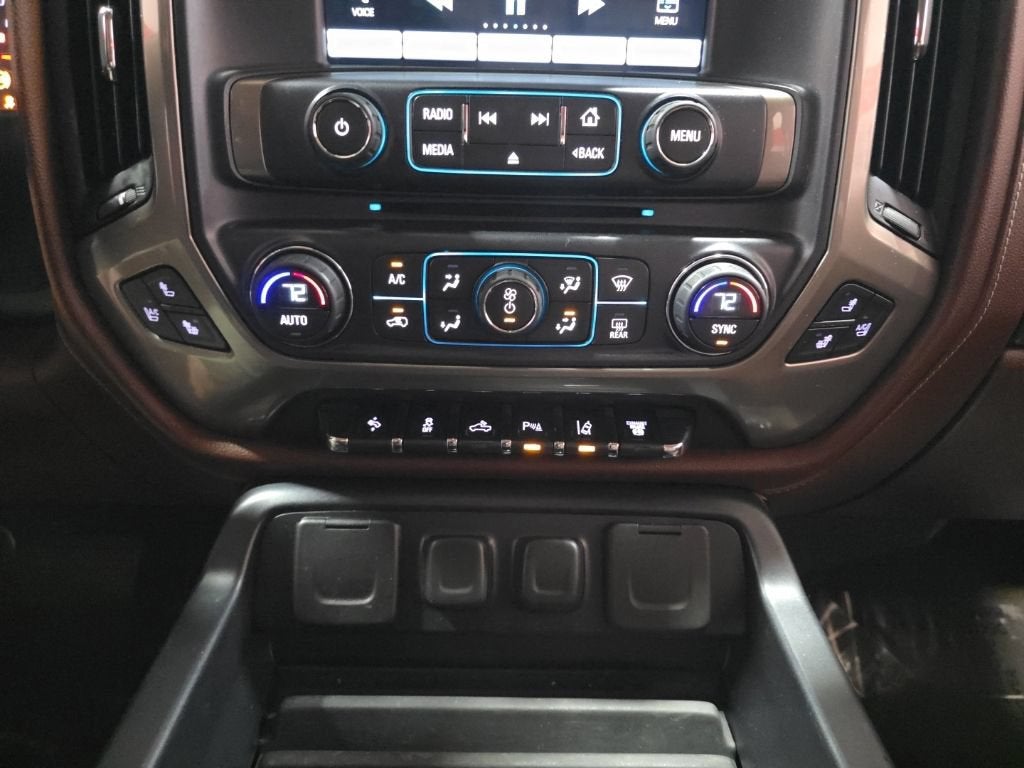 2015 Chevrolet Silverado 3500 HD High Country