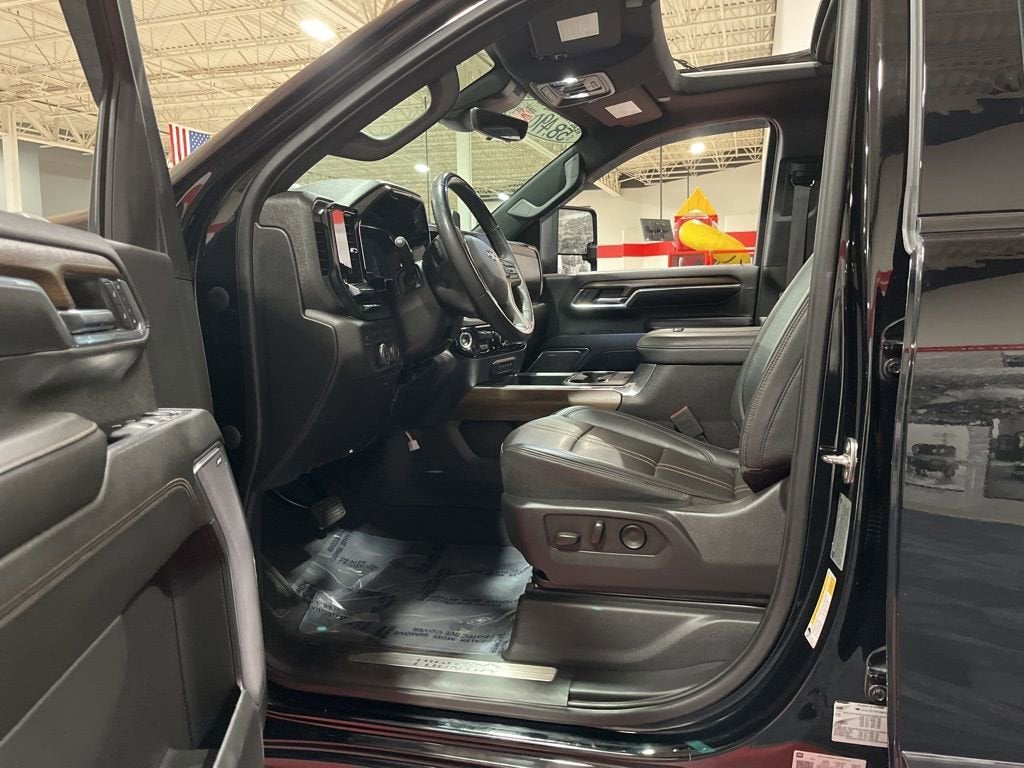 2024 Chevrolet Silverado 3500 HD High Country