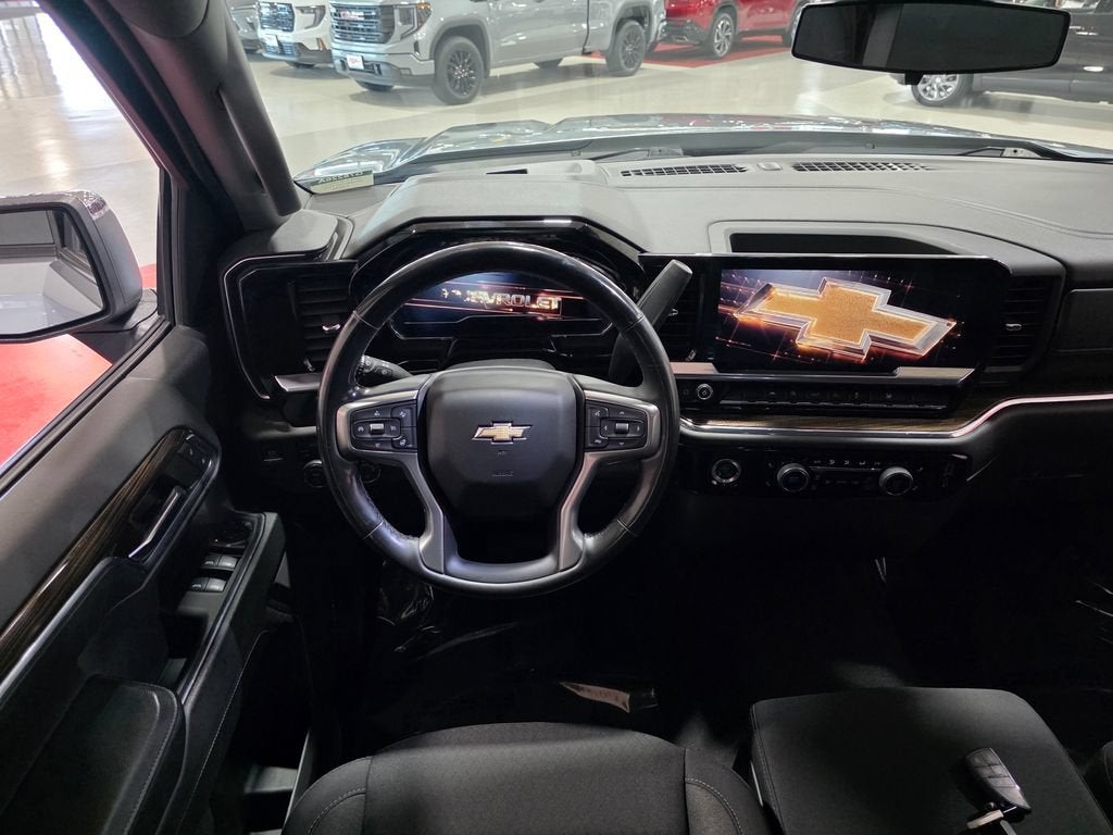 2023 Chevrolet Silverado 1500 LT (2FL)