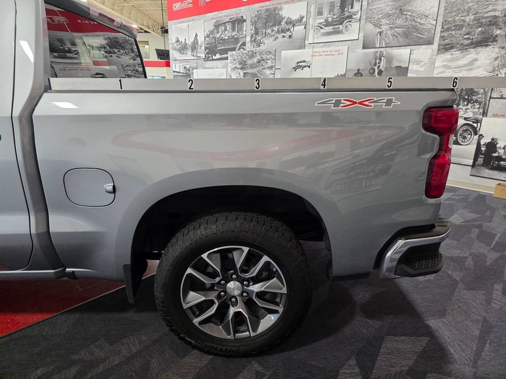 2023 Chevrolet Silverado 1500 LT (2FL)