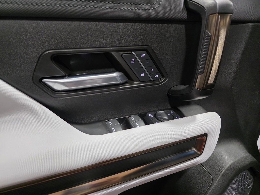 2024 GMC HUMMER EV SUV 2X