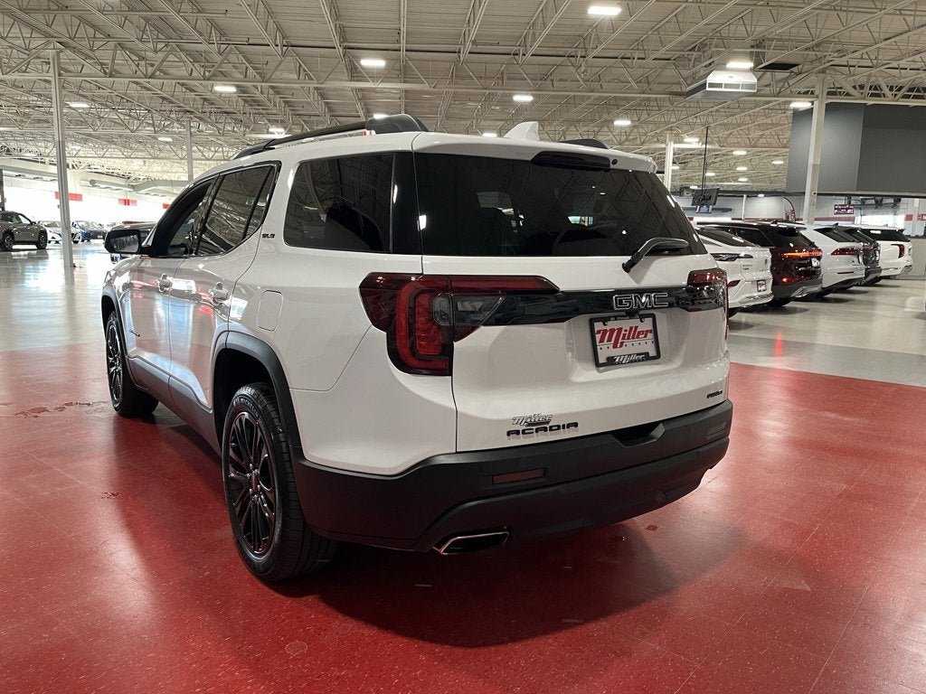 2023 GMC Acadia SLE