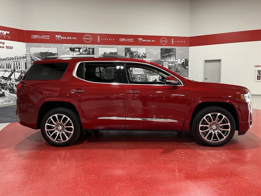 2023 GMC Acadia Denali