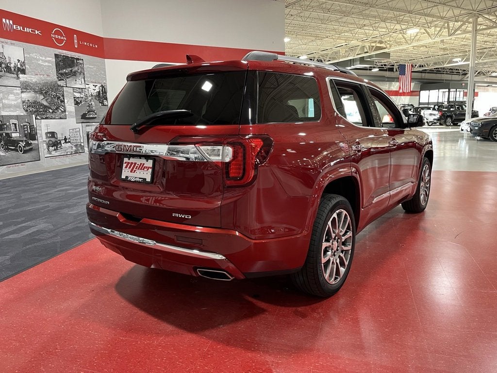 2023 GMC Acadia Denali