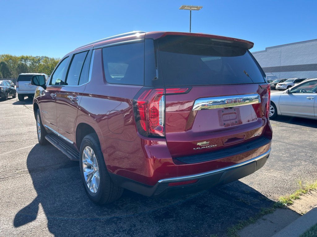 2023 GMC Yukon SLT