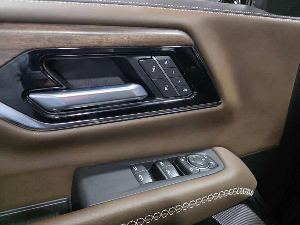 2025 GMC Yukon Denali Ultimate