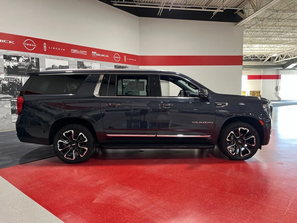 2023 GMC Yukon XL SLT
