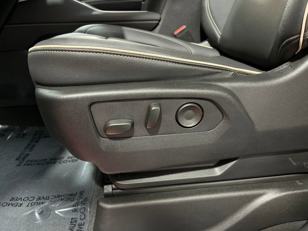 2024 GMC Yukon XL SLT