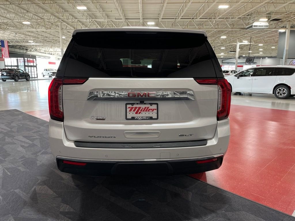 2024 GMC Yukon XL SLT