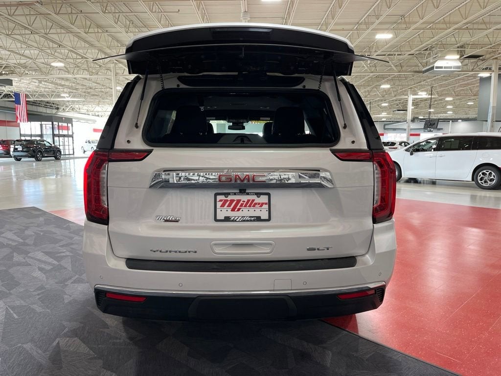 2024 GMC Yukon XL SLT