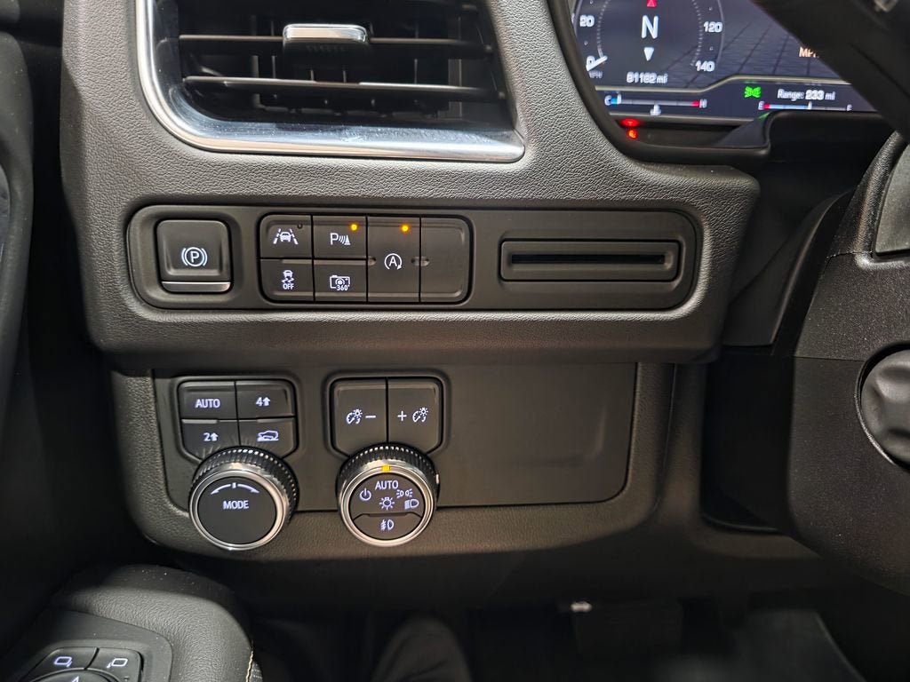 2023 GMC Yukon XL SLT