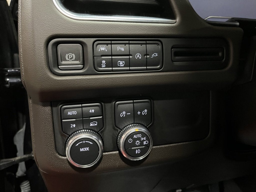 2022 GMC Yukon XL SLT