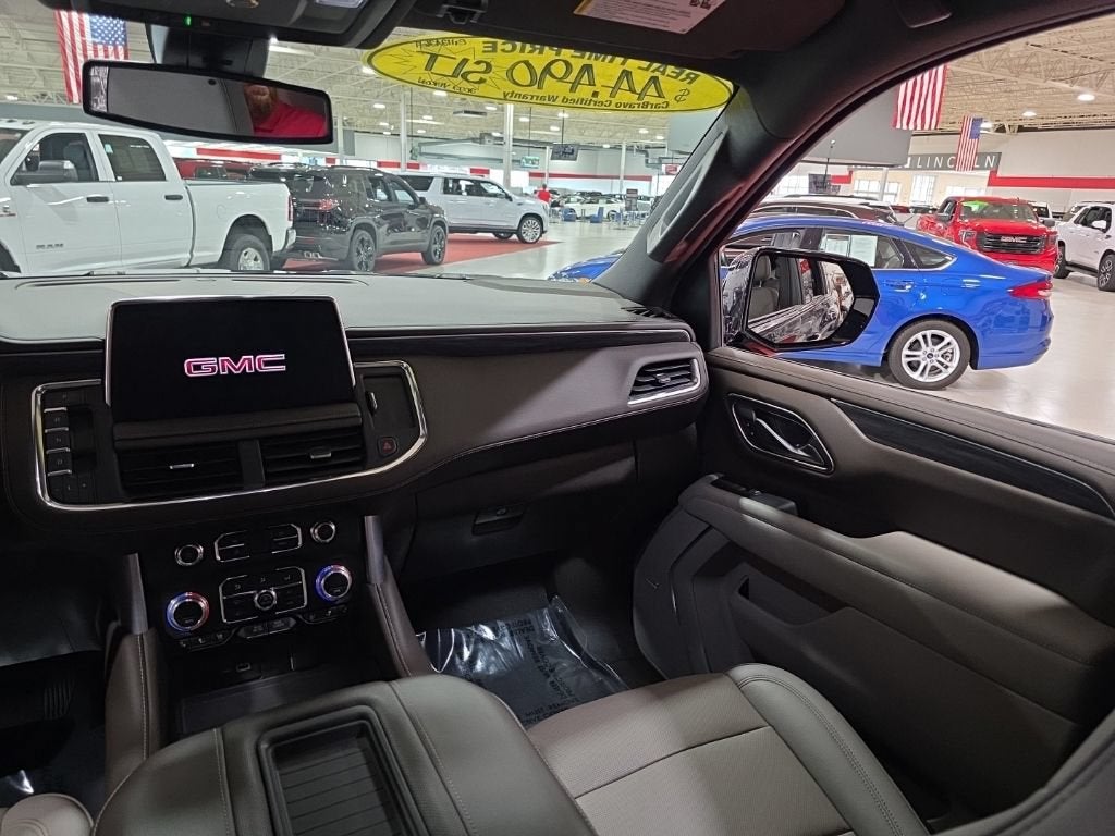 2022 GMC Yukon XL SLT