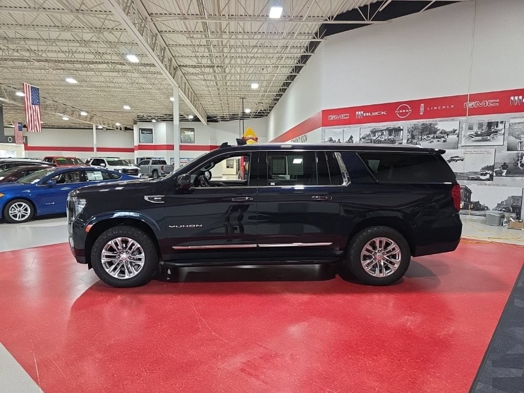 2022 GMC Yukon XL SLT