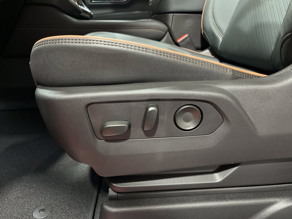 2027 GMC Yukon XL AT4 - Photo 19