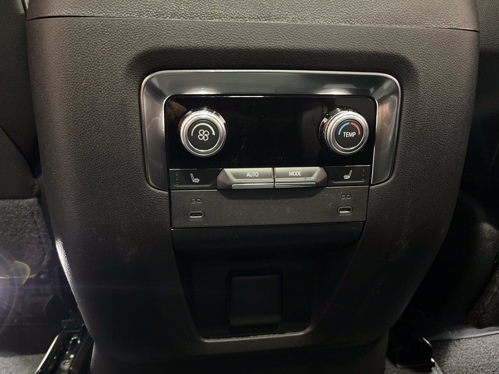 2027 GMC Yukon XL AT4 - Photo 23