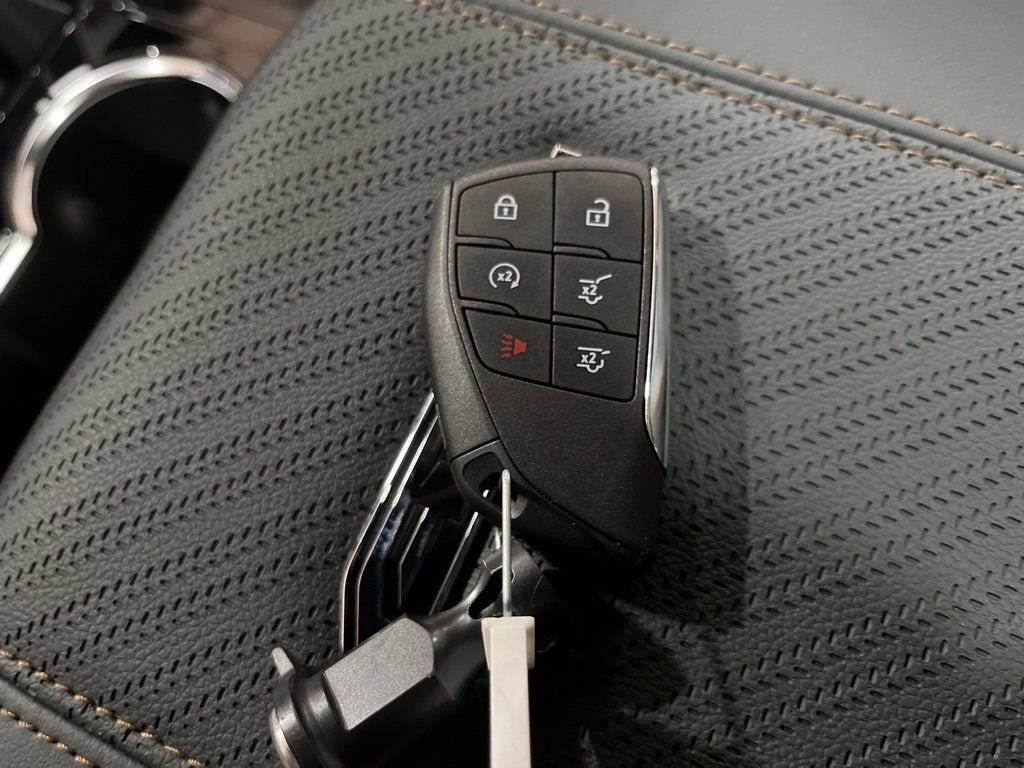 2027 GMC Yukon XL AT4 - Photo 32