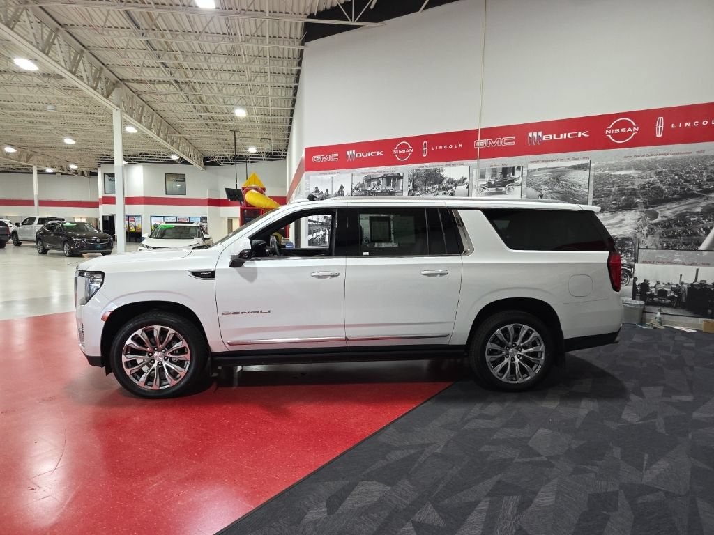 2023 GMC Yukon XL Denali