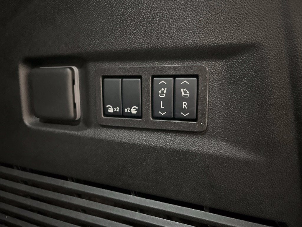 2025 GMC Yukon AT4 Ultimate