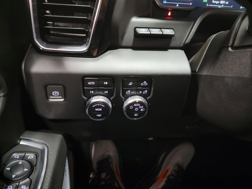 2024 GMC Sierra 3500 HD Denali