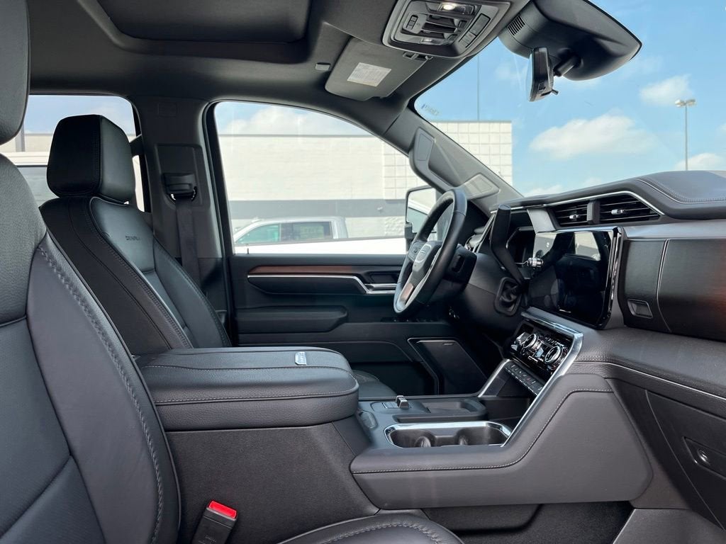 2025 GMC Sierra 3500 HD Denali