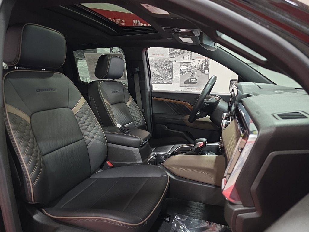 2023 GMC Canyon 4WD Denali