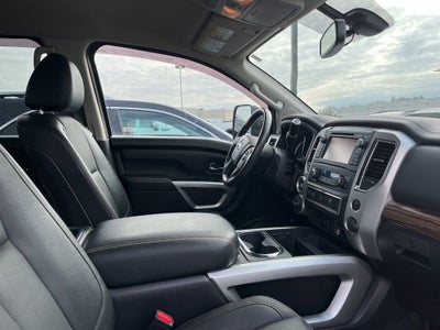 2017 Nissan TITAN SL