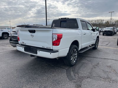 2017 Nissan TITAN SL