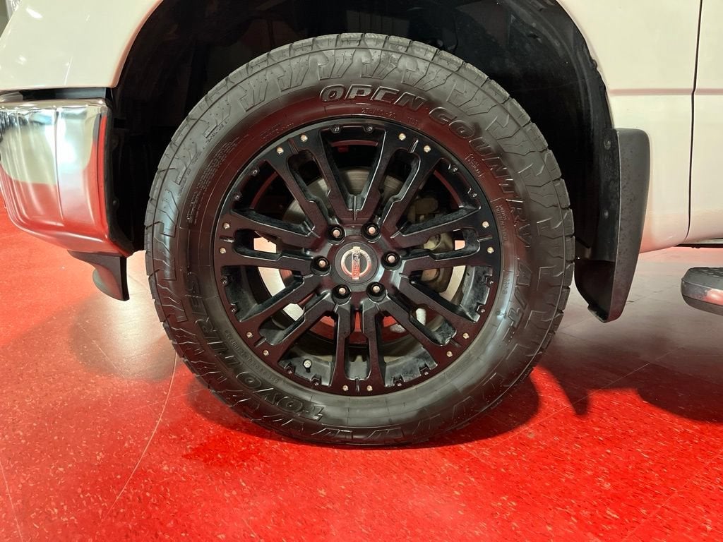 2019 Nissan TITAN SL