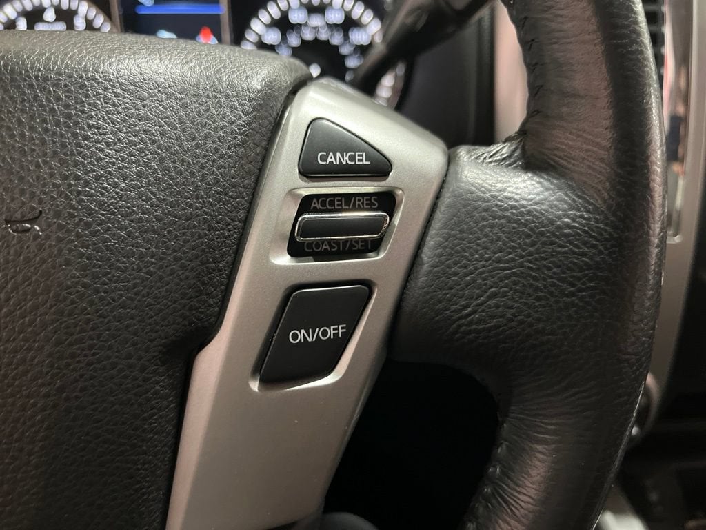 2019 Nissan TITAN SL