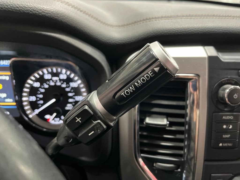 2019 Nissan TITAN SL