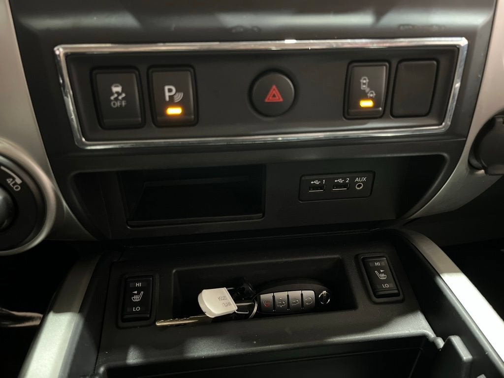 2019 Nissan TITAN SL