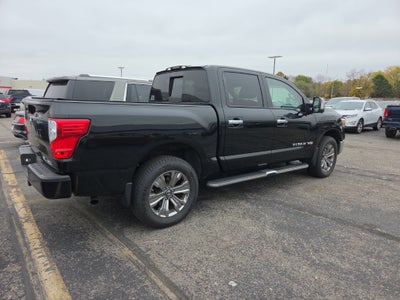 2019 Nissan TITAN SL