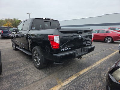 2019 Nissan TITAN SL