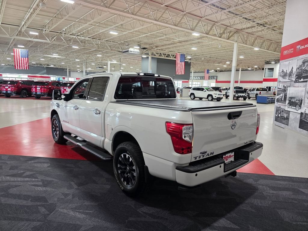 2017 Nissan Titan SL