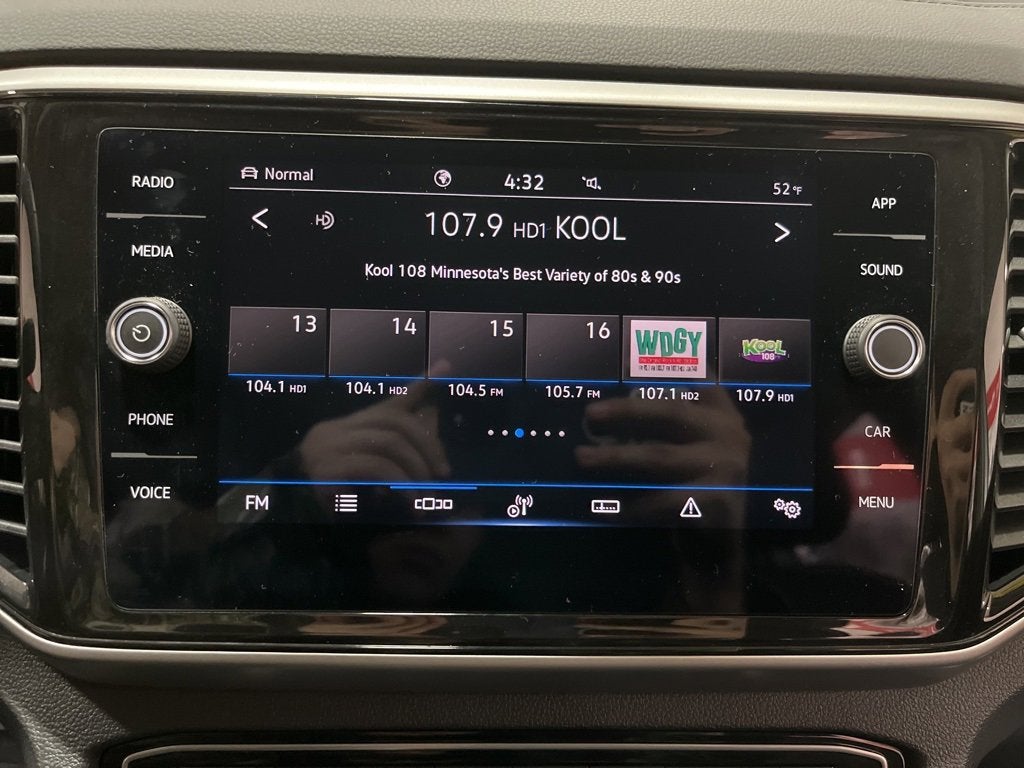 2022 Volkswagen Atlas 3.6L V6 SE w/Technology