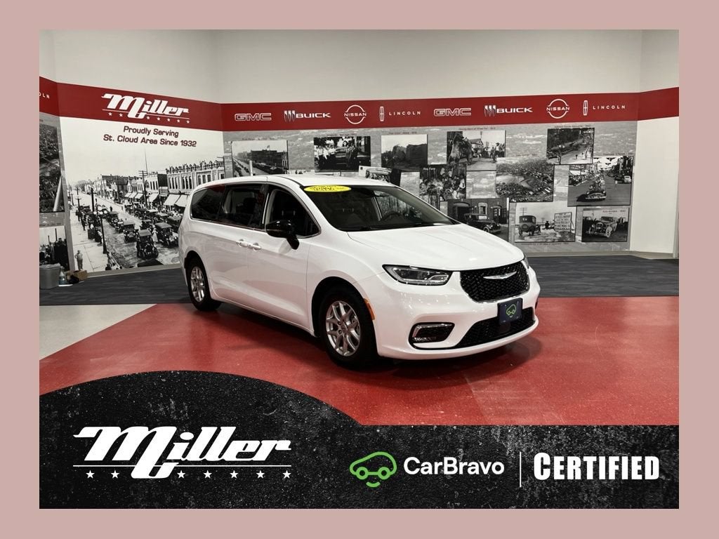 2024 Chrysler Pacifica Touring L
