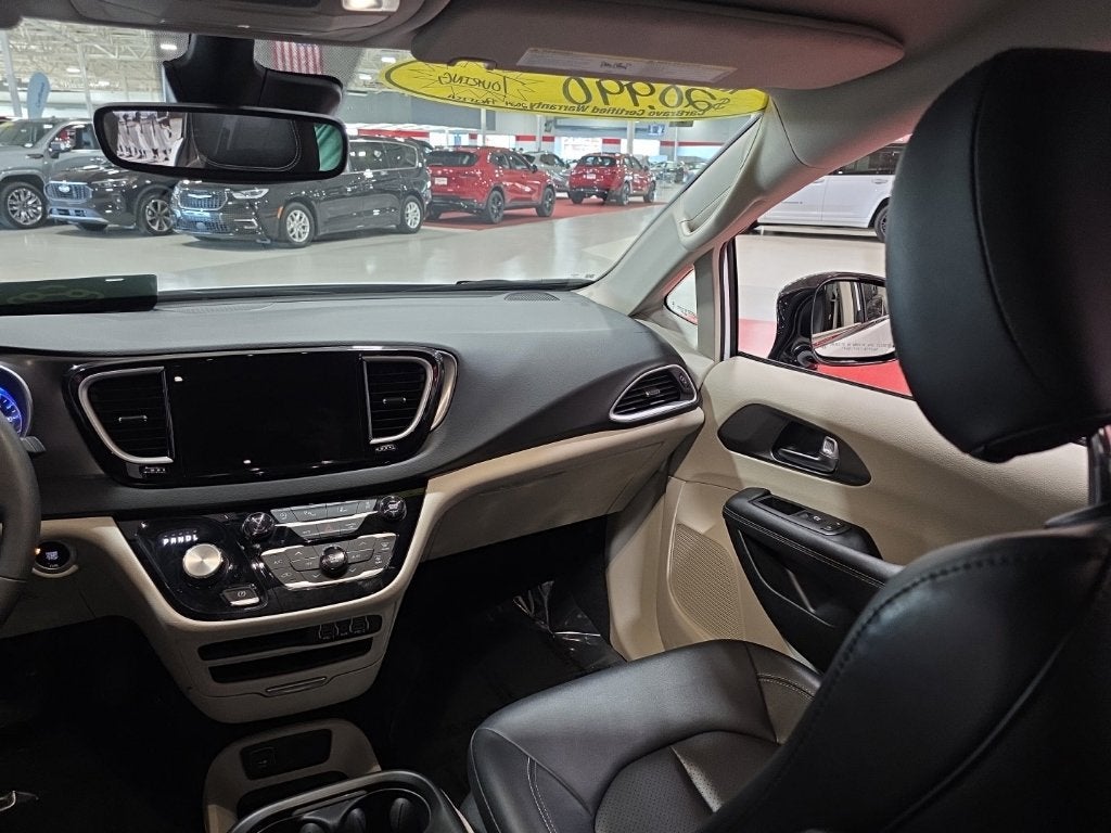 2024 Chrysler Pacifica Touring L