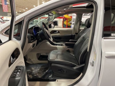 2024 Chrysler Pacifica Limited