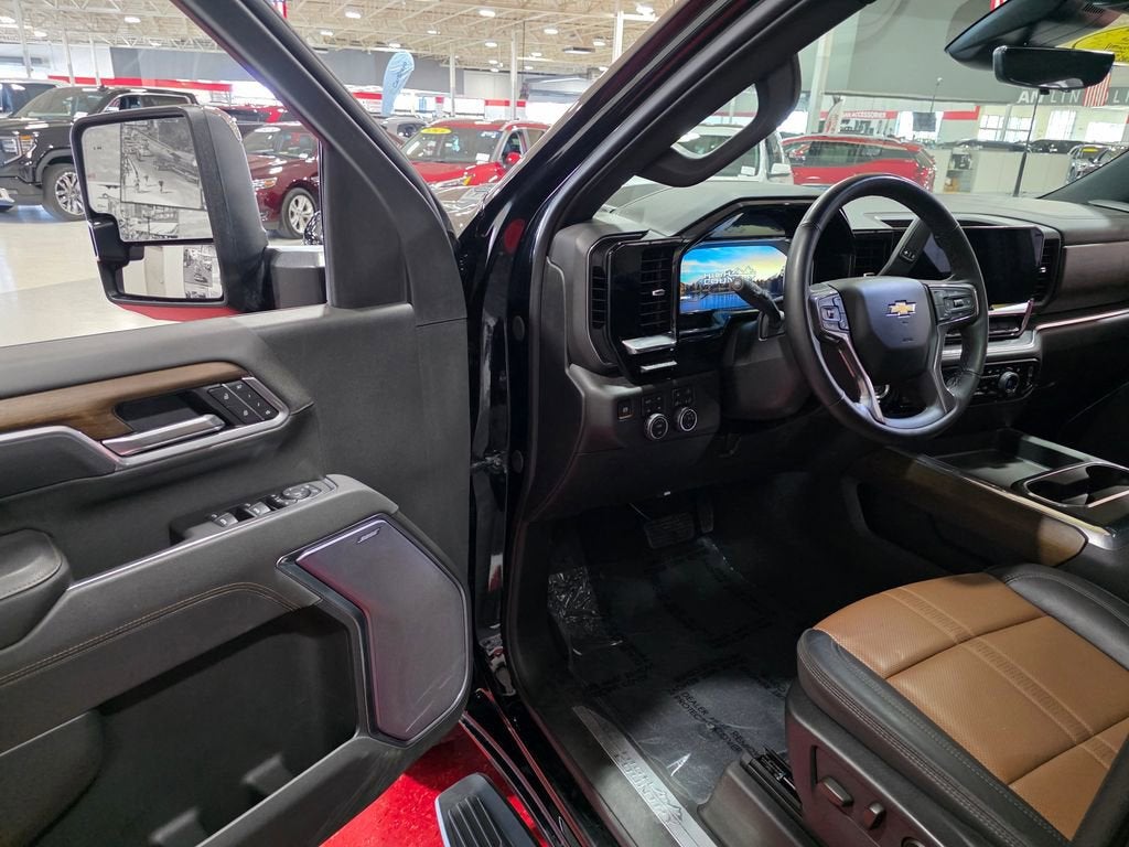 2025 Chevrolet Silverado 3500 HD High Country