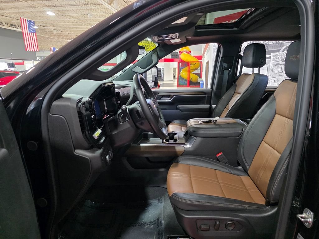 2025 Chevrolet Silverado 3500 HD High Country