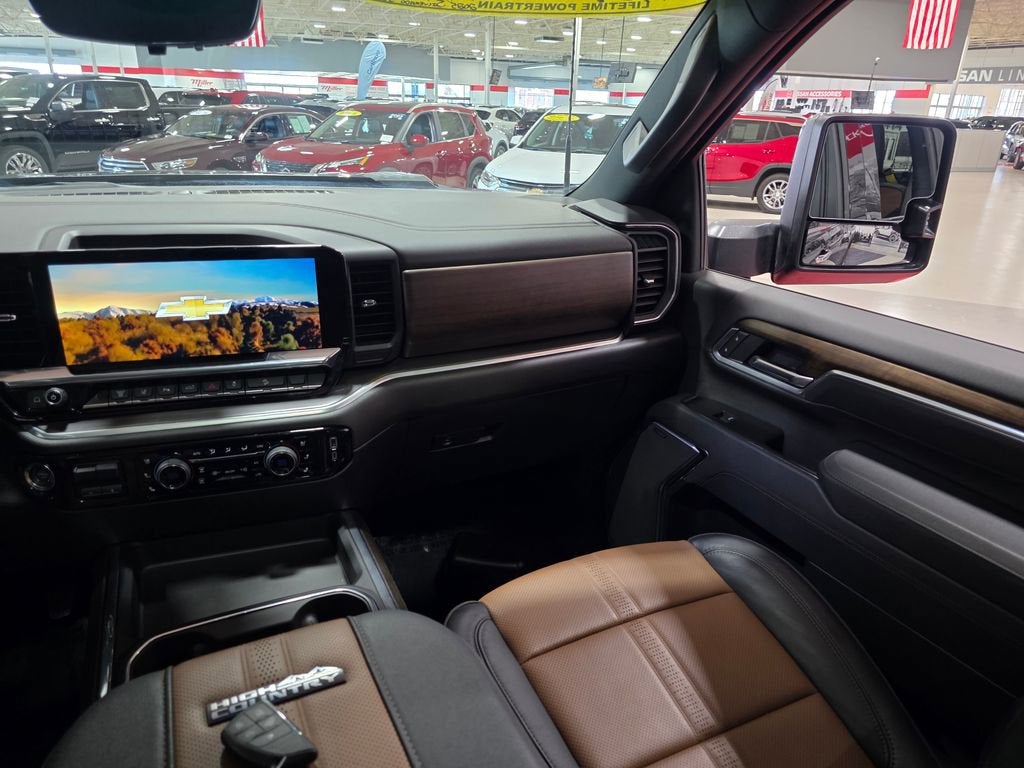 2025 Chevrolet Silverado 3500 HD High Country
