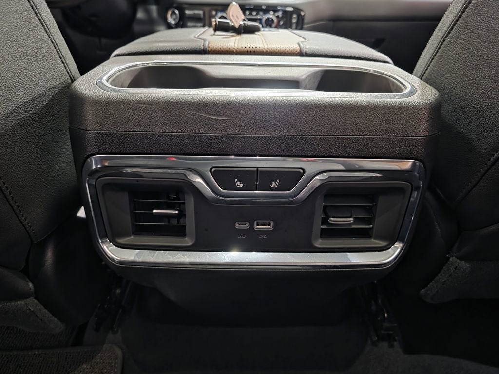 2025 Chevrolet Silverado 3500 HD High Country