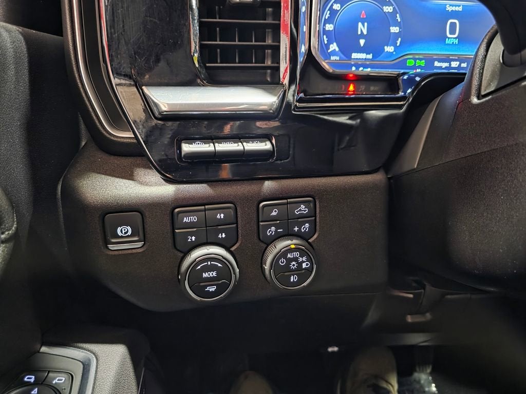 2025 Chevrolet Silverado 3500 HD High Country