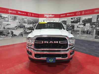 2022 RAM 3500 Tradesman Crew Cab 4x4 6'4" Box