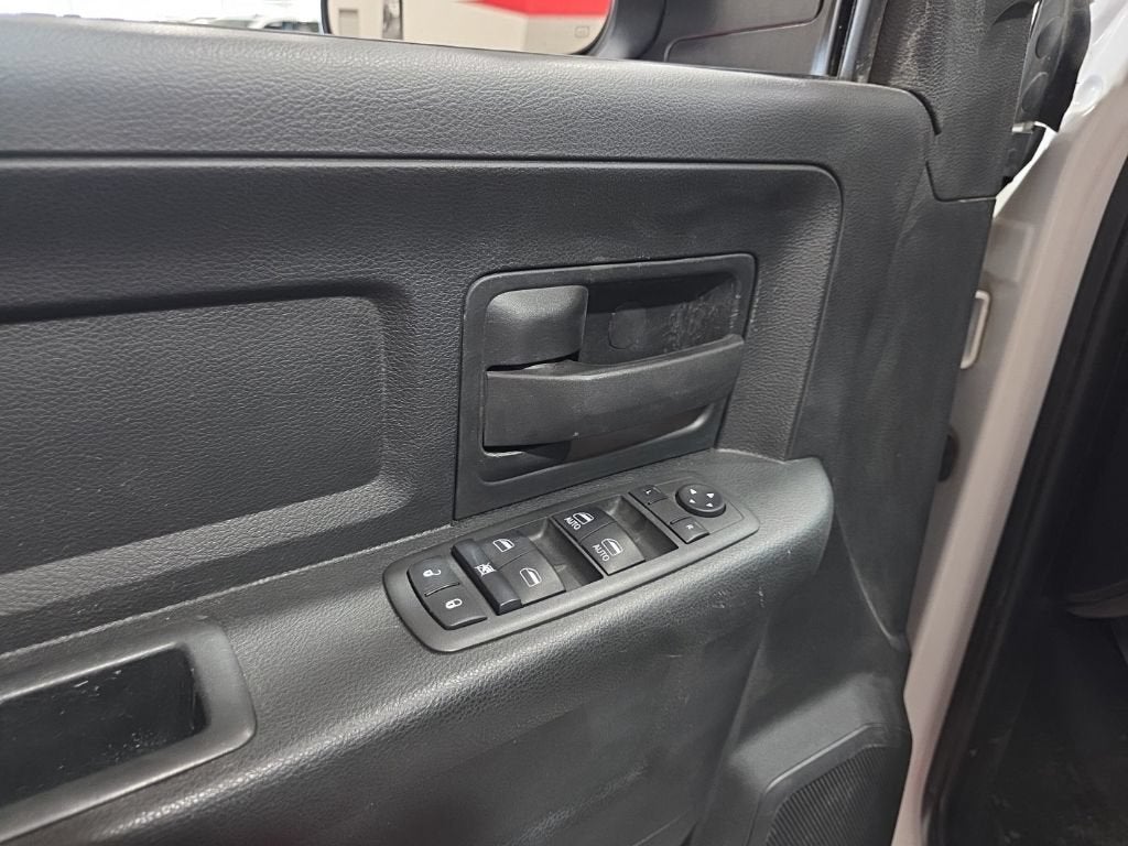 2022 RAM 3500 Tradesman Crew Cab 4x4 6'4" Box