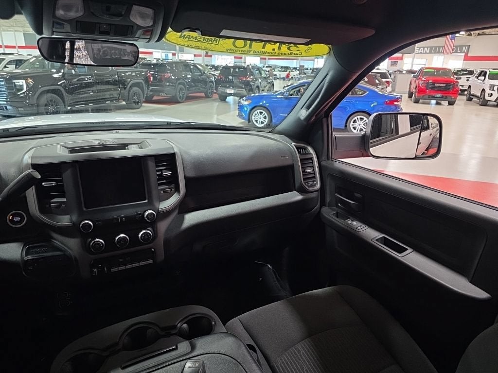 2022 RAM 3500 Tradesman Crew Cab 4x4 6'4" Box