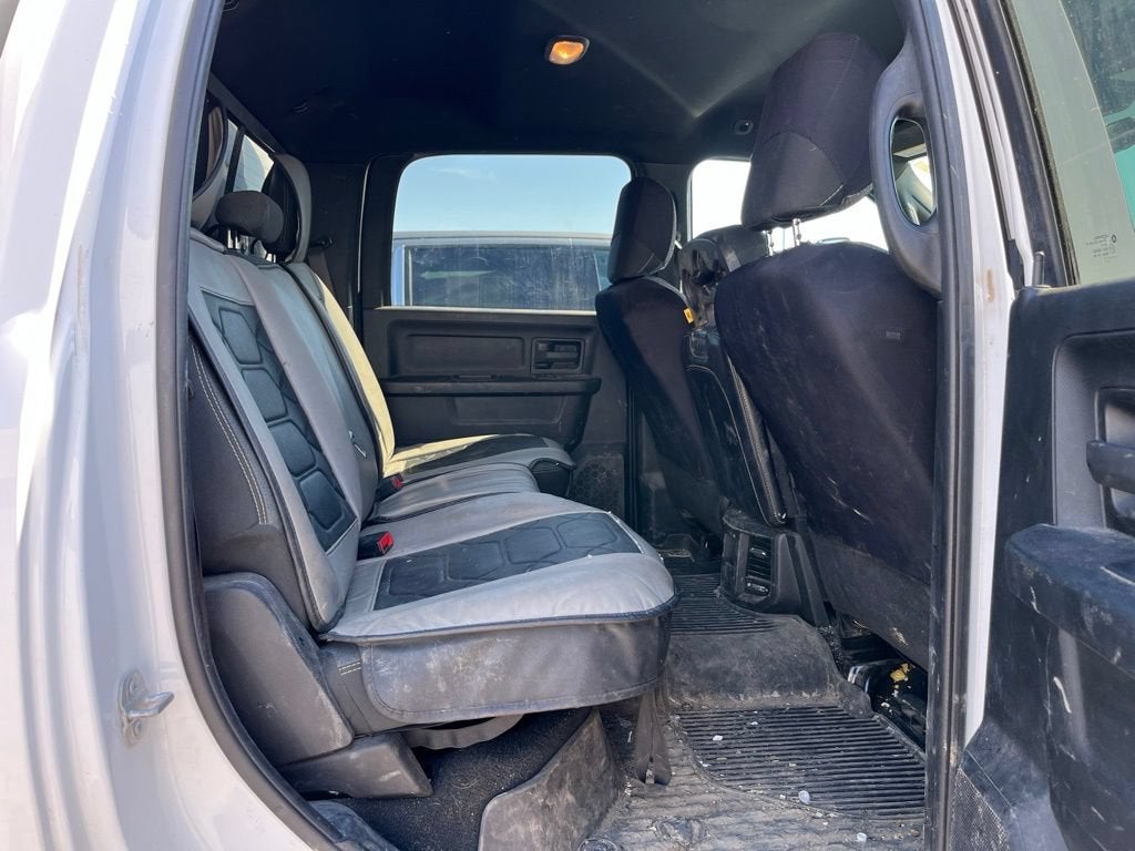 2022 RAM 3500 Tradesman Crew Cab 4x4 6'4" Box
